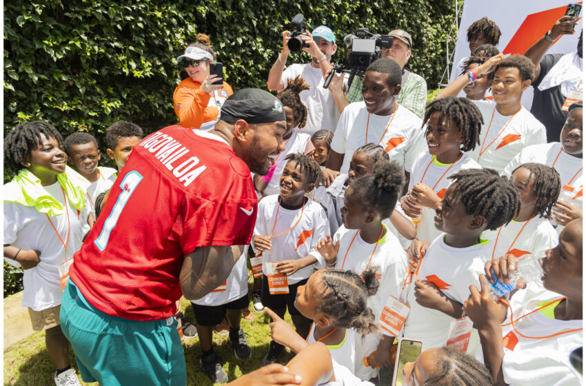  GATORADE, MIAMI DOLPHINS AND TUA TAGOVAILOA CHAMPION YOUTH ACADEMICS AND ATHLETICS FOR MIAMI STUDENTS THROUGH ‘GET FIT FOR SCHOOL’ PROGRAM