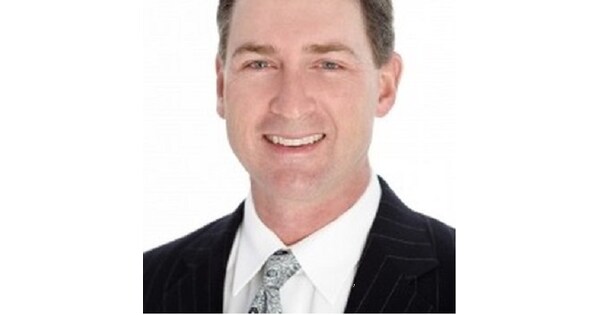  The Inner Circle acknowledges, Brian R. Chisdak, MD, DMD as a Pinnacle Lifetime Member